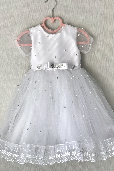 Праздничное платье для маленькой леди